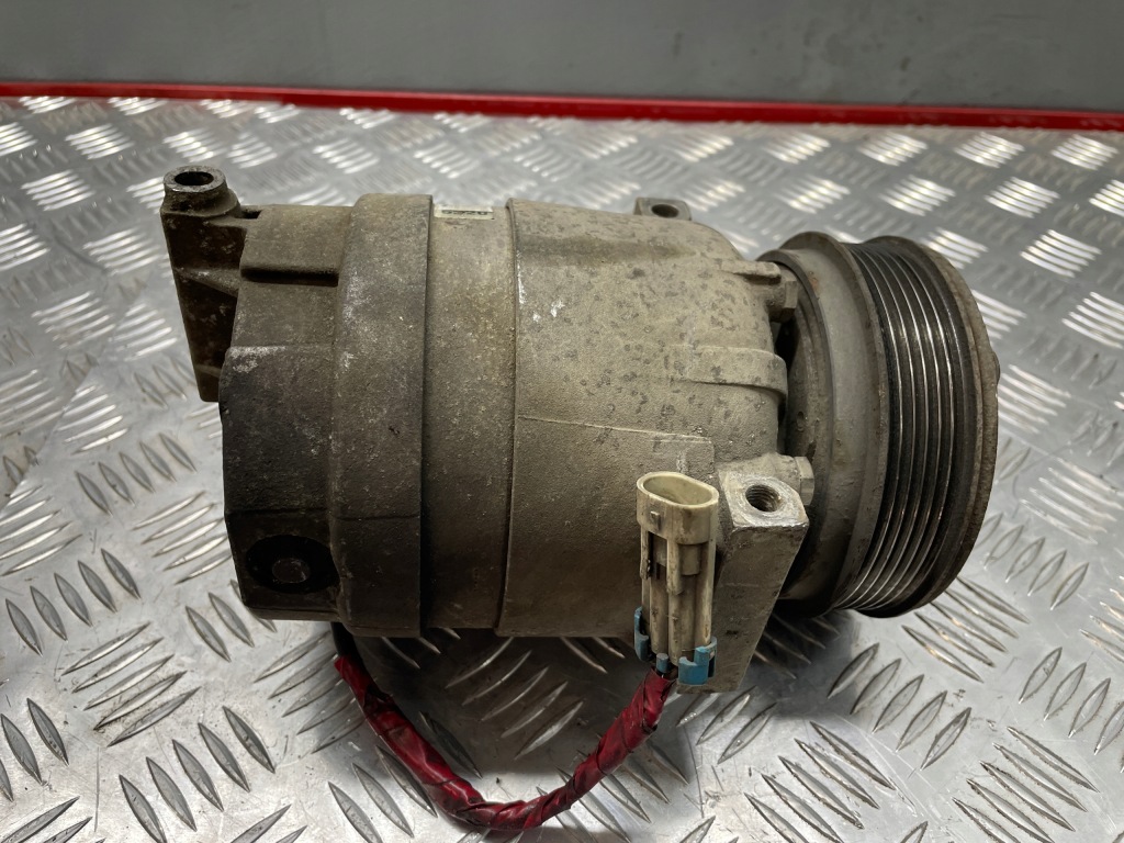 Компрессор кондиционера 1135320 opel signum рестайлинг  1,9 ctdi в Украине