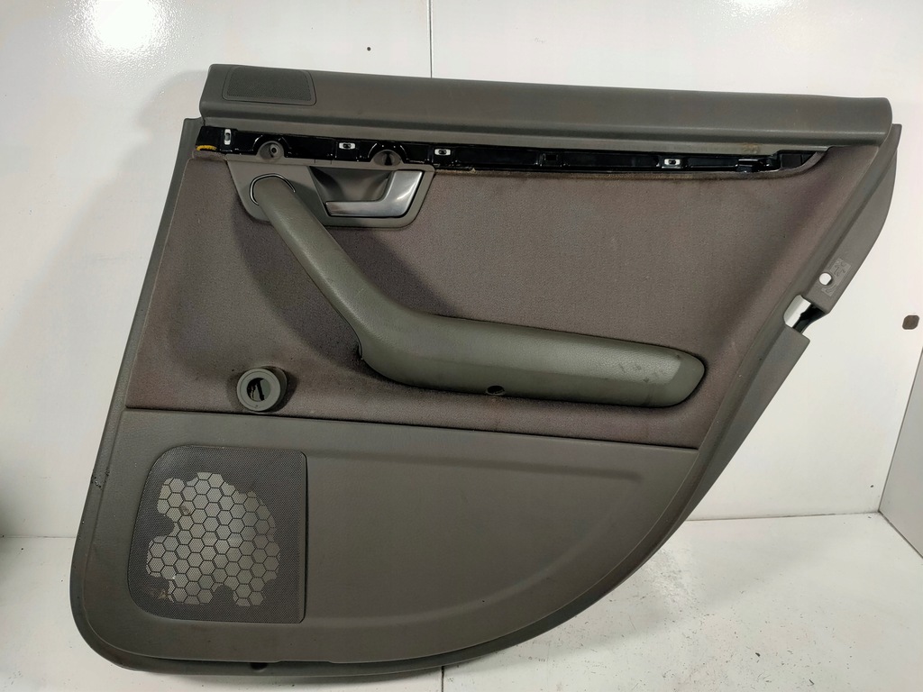 фото №1, Обшивка дверь правый задняя audi a4 b6 szary