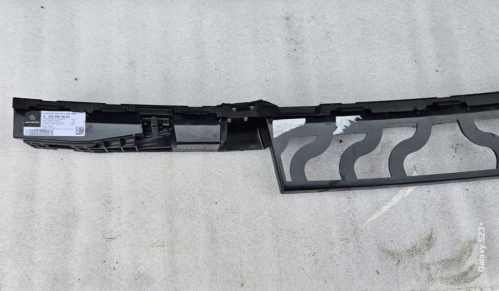 фото №11, Направляющая бампера tył-nowy:mb. c-klasa w-206 kombi a2068857900