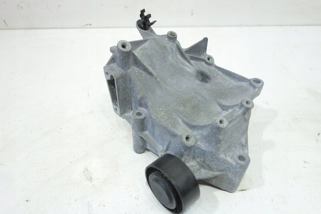 фото №1, Кронштейн компрессор кондиционера mercedes om651