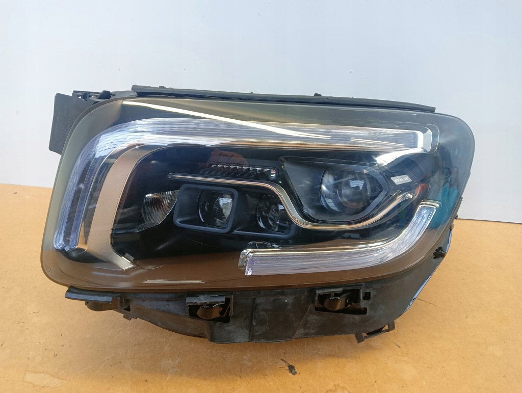 Купити Фара ліва mercedes glb a247 multibeam led