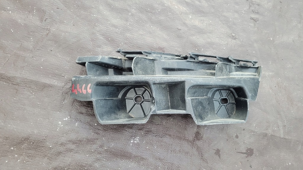 фото №1, Skoda kodiaq направляющая бампера правый задняя