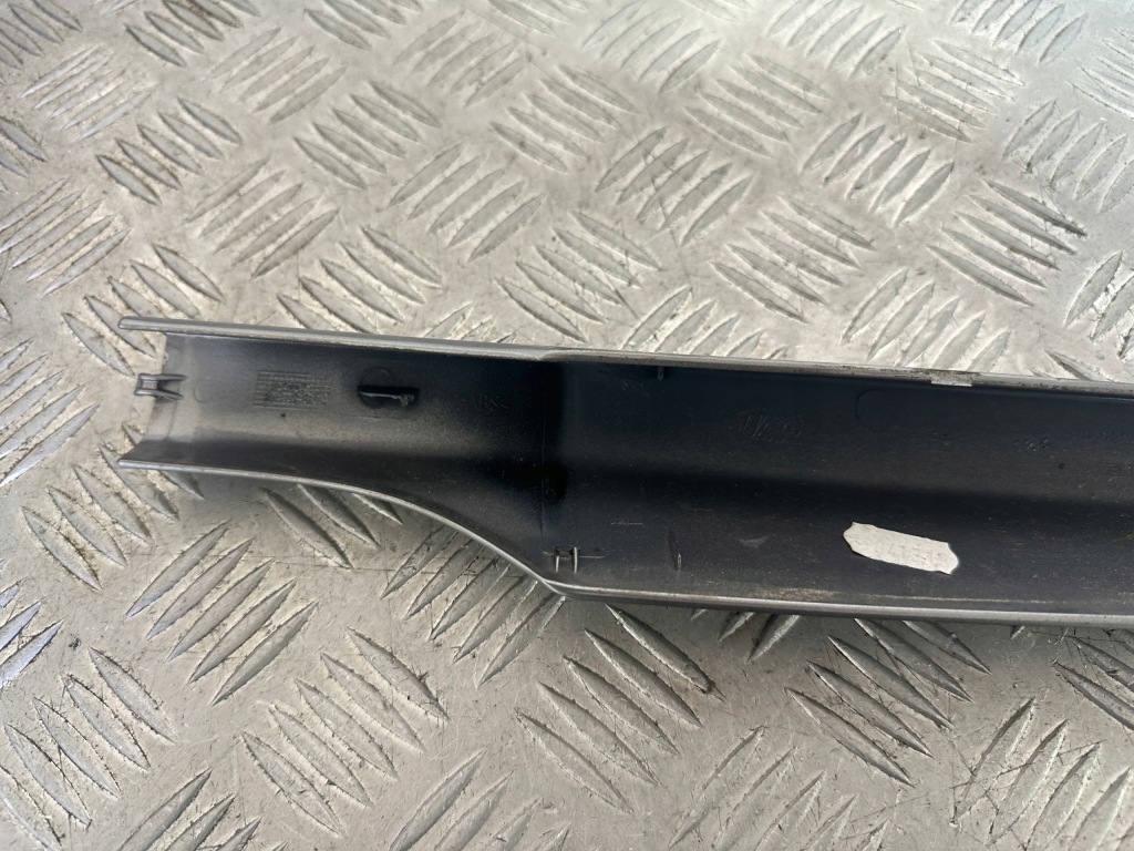 Renault megane 3 заглушка рейлінг правий задні 738861659r Доставка