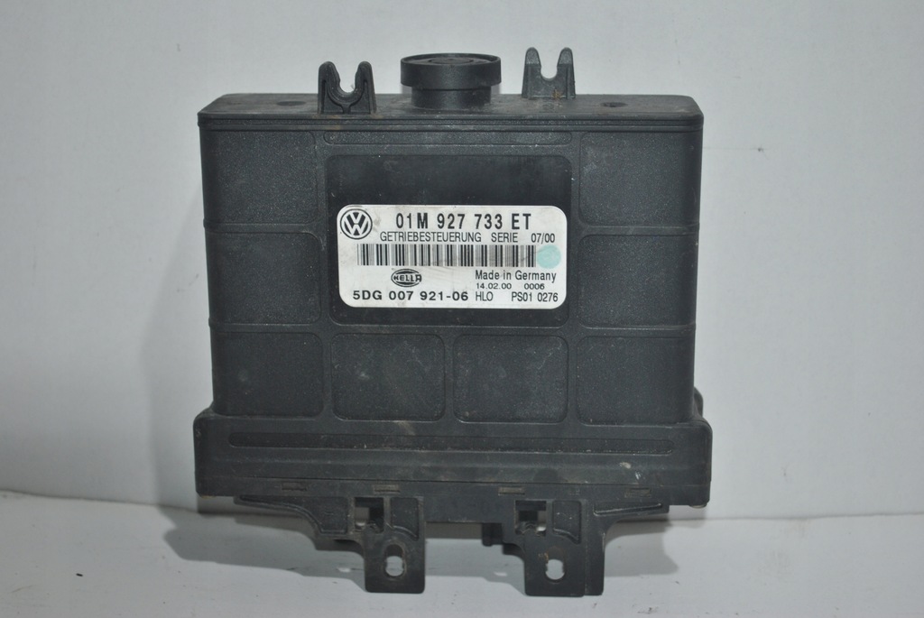 фото №1, Бортовой компьютер коробки vw golf iv 01m927733et