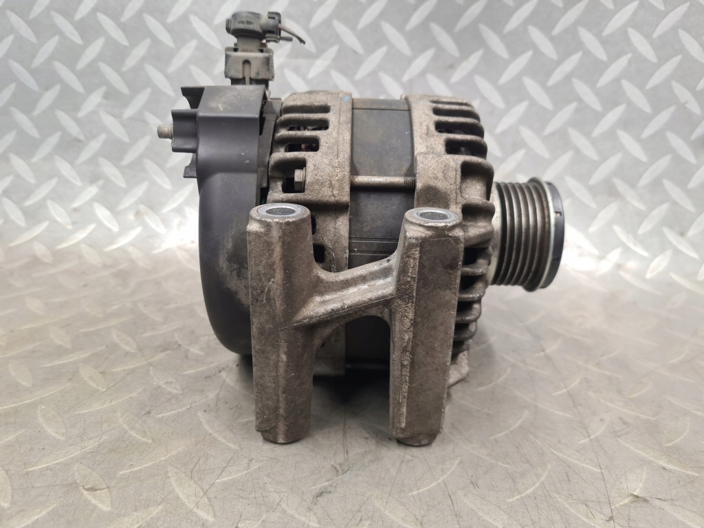 Генератор corsa e 1.3 cdti b13dtc b13dte 39047359 оригінал Зі Шроту