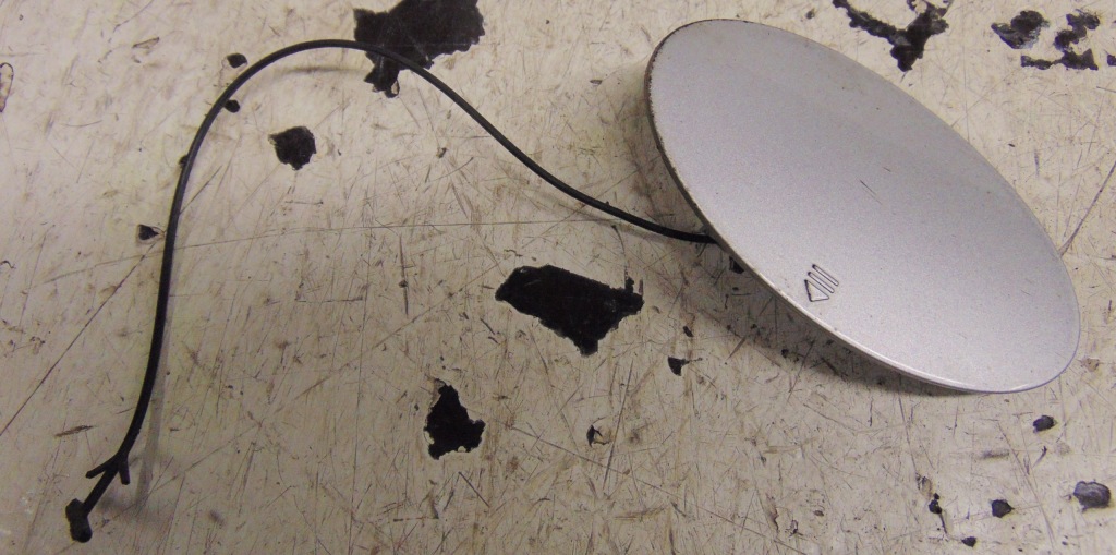 Купить Заглушка порог правый задний  mercedes w215 cl c215 2156981830 c744