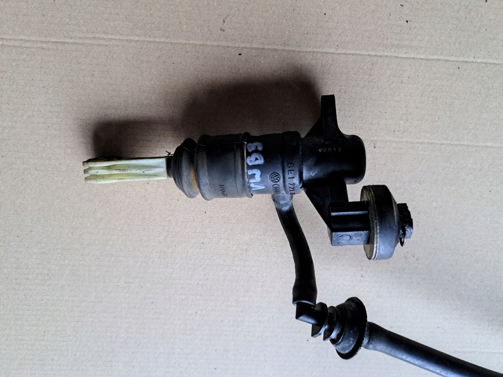 Купити Помпа зчеплення 8e1721401k vw passsat b5 fl 1,8t