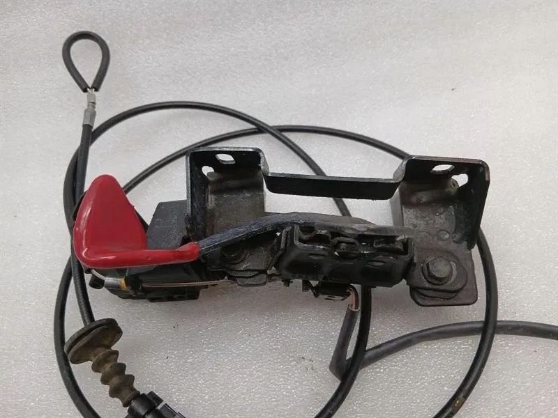 Ferrari f8 f142mfl замок капот 83679100 замок капот Зі Шроту