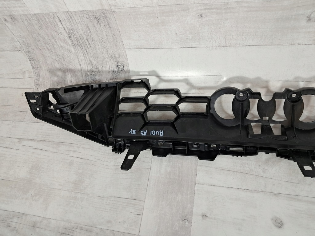 фото №9, Audi a3 8y підсилювач решітка решітка бампера перед 8y0853949