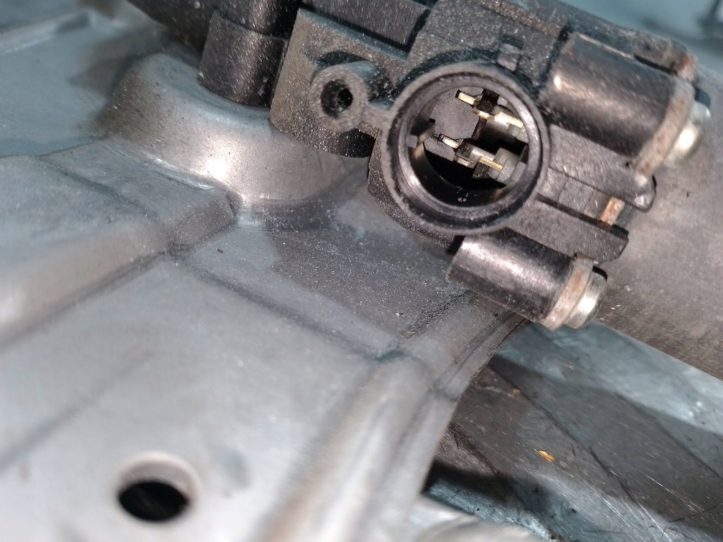 фото №7, Подъемник стекло правый перед renault clio iii 8200291147c