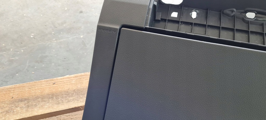 фото №8, Q3 83a бардачок пасажира usa чорний 22r 83a880842d 4pk