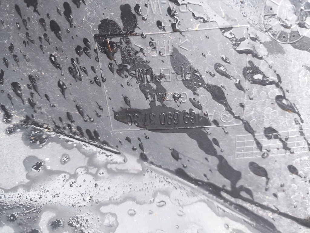 Mercedes w169 подкрылок левый перед комплект mercedes a w169 1696903730 ? с Разборки