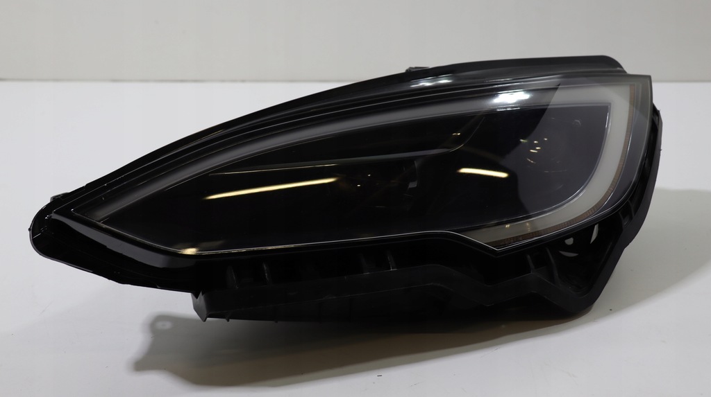 фото №1, Tesla model s 2021 2025 фара лампа передняя левая plaid 1563713-97-c