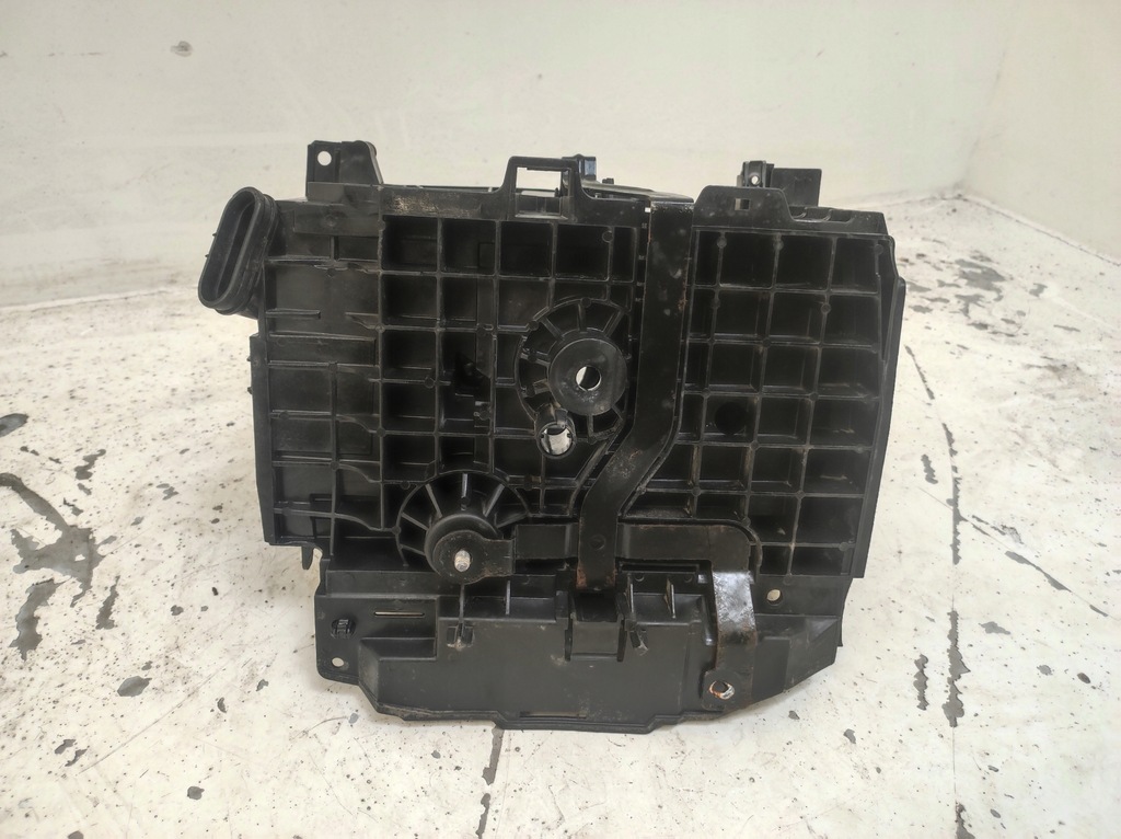 фото №7, Основание корпус аккумулятор talento ii 2 vivaro b trafic iii 3