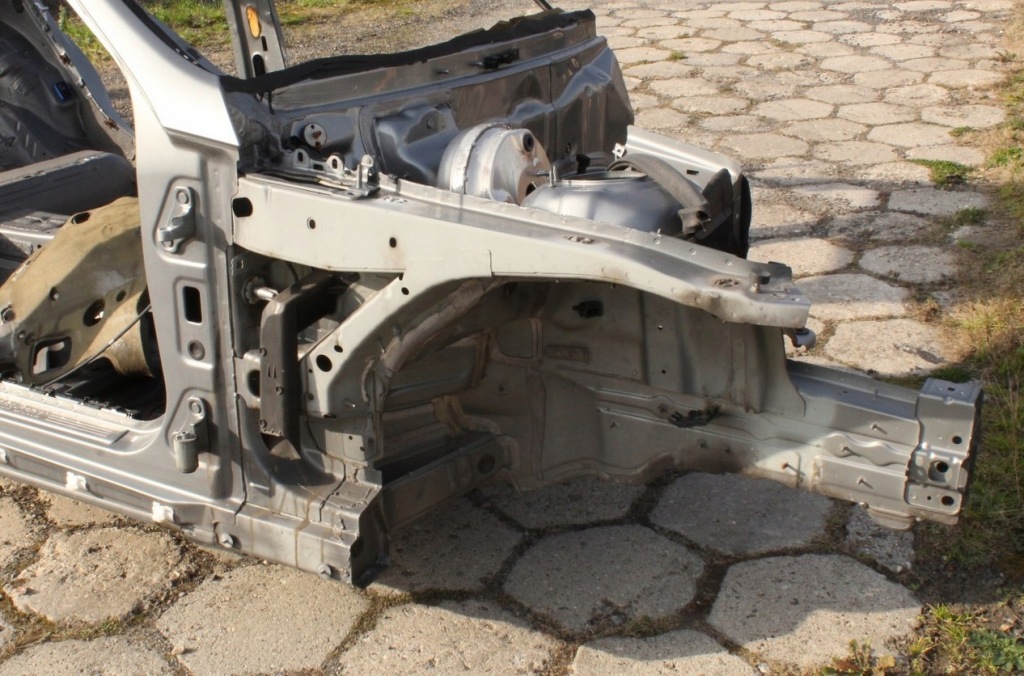 фото №1, Лонжерон четверть перед правый mercedes w212 lift