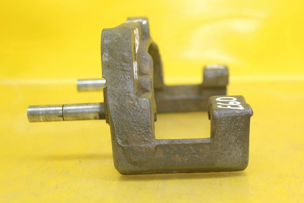 фото №6, Скоба скоба суппорт правый перед bmw e60 4278