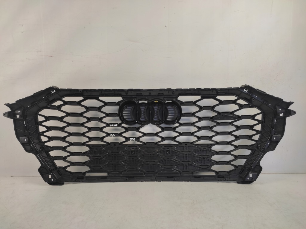 Audi q3 2 83f s-line решётка радиатора решётка  радиатора 2018- с Разборки