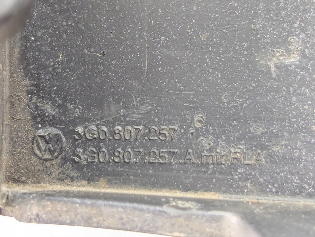 фото №7, Молдинг бампера крыла левая vw passat b8 alltrack 3g0807257a