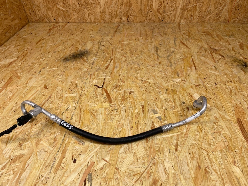 Купити Патрубок трубка шланг кондиціонера tesla model 3 1092158-00-f 2017-