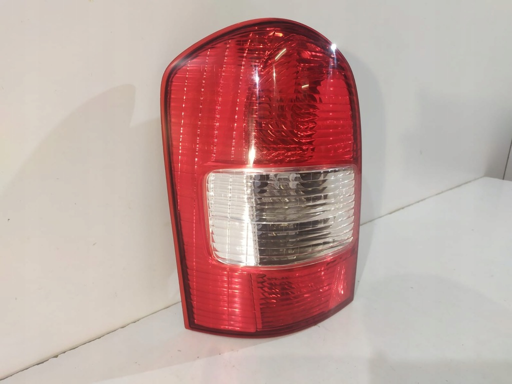 фото №1, Mazda mpv ii лампа задняя левая - 15198