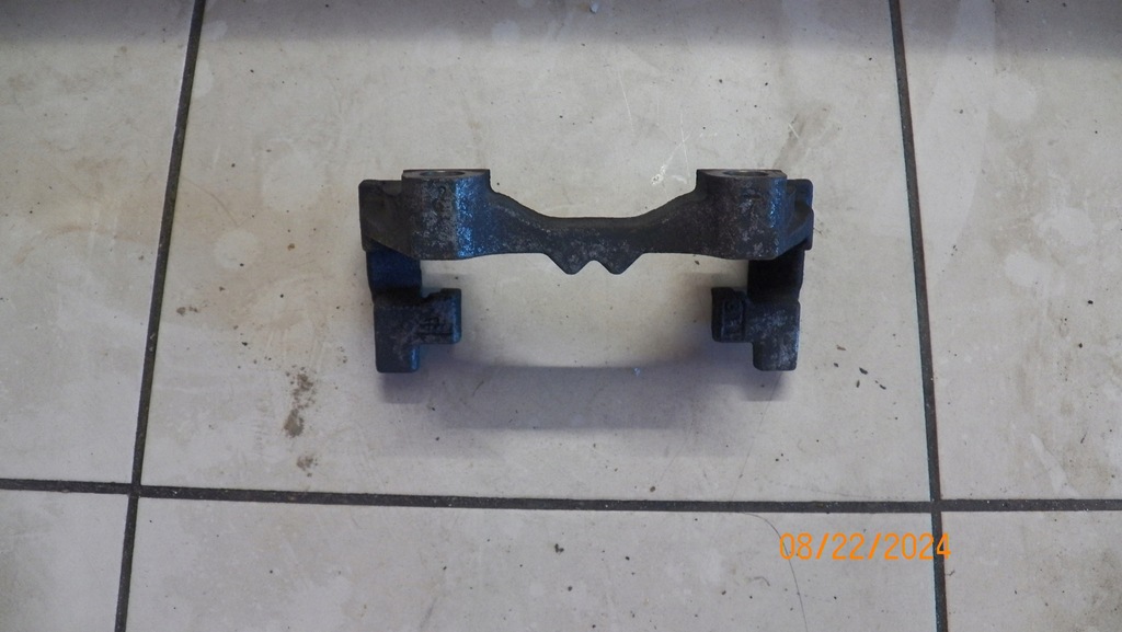 фото №1, Скоба суппорт тормозной левый задняя vw golf vii