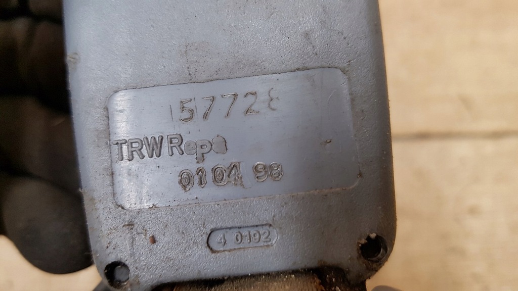 фото №3, Клипса замок поперечина задняя сиденье peugeot 406