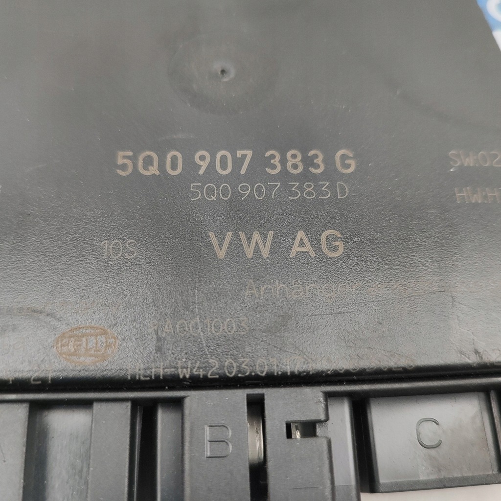 фото №10, Volkswagen passat b8 2017 блок управления / модуль фаркоп буксировочный