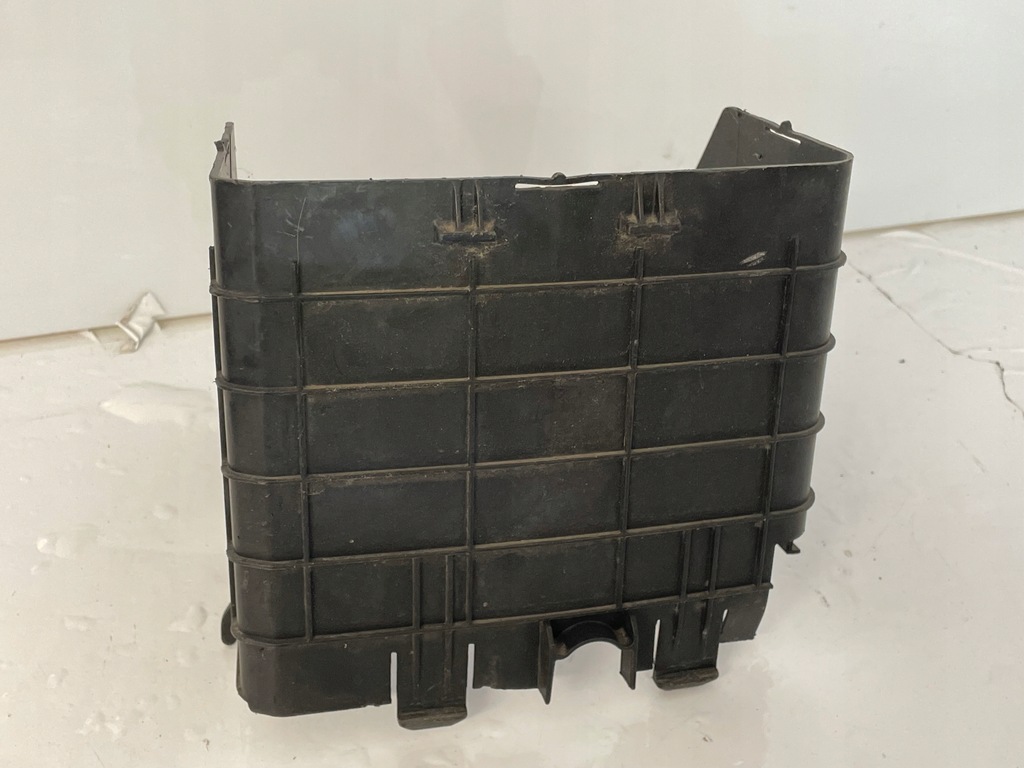 фото №1, Защита аккумулятор vw passat cc 3c0915335