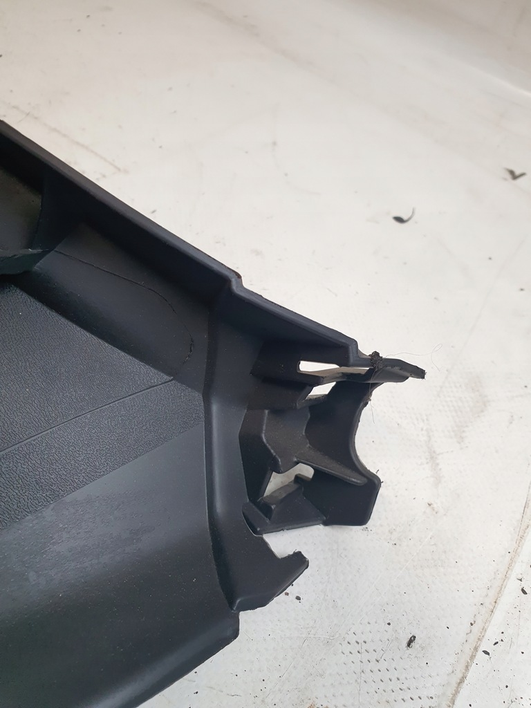 фото №10, Оббивка пластик кришки багажника peugeot 207 hb 06-09r.