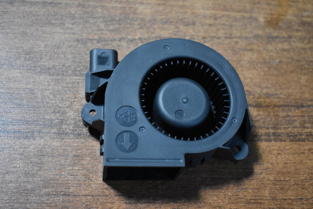 фото №1, Вентилятор porsche panamera 971 1