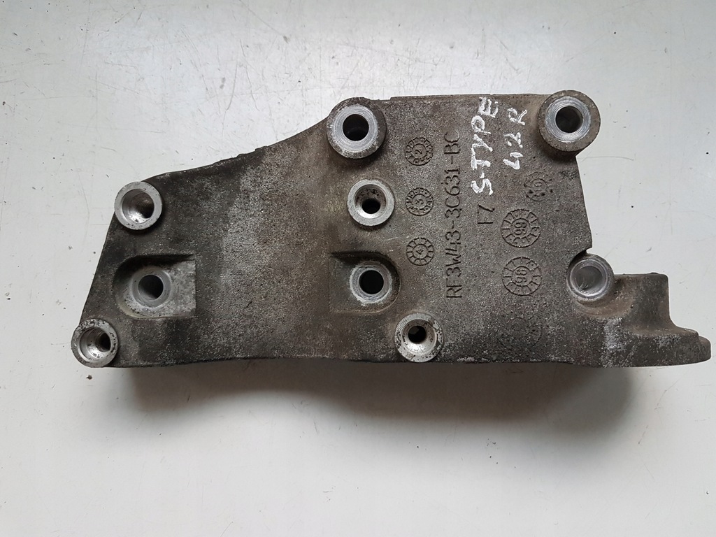 фото №1, Кронштейн кронштейн двигуна насоса jaguar s-type r 4.2 sc