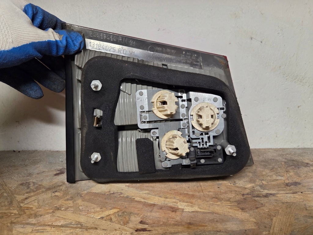 фото №9, Лампа правый задняя правая задняя w крышка opel vectra c 13184025