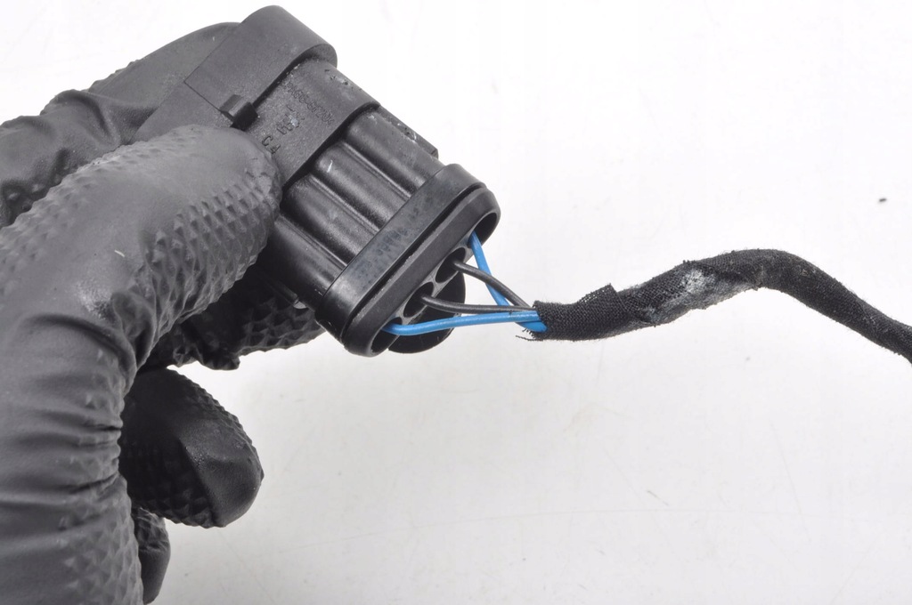 фото №3, Ferrari california 4.3 вкладка замка 8101600