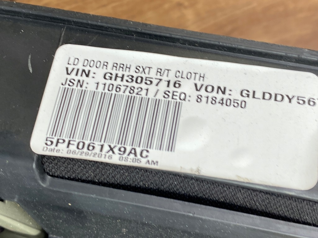 фото №7, Обшивка двері правий задня dodge charger 2015+ usa