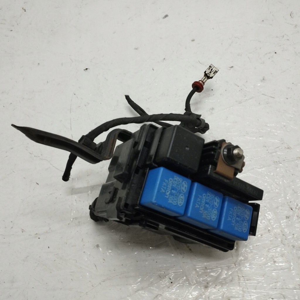 фото №1, Hyundai i40 коробка предохранителей 91940-1p150