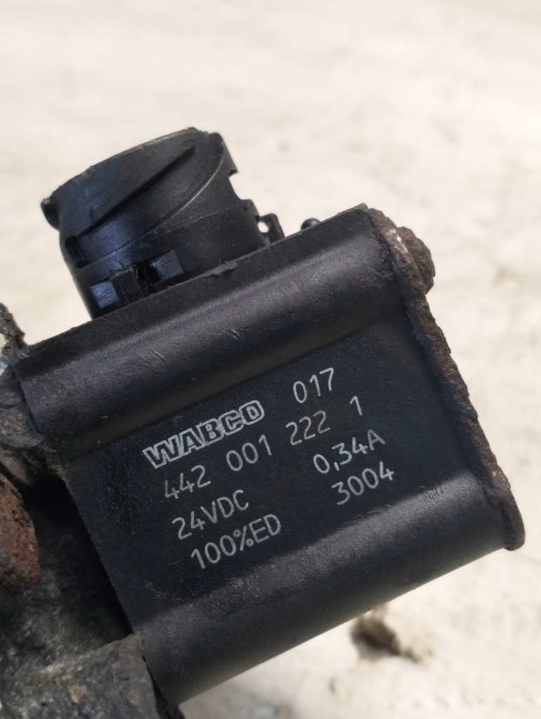 Клапан пневматический подушек подвеска wabco man tga 26.390 4420012221 Недорого