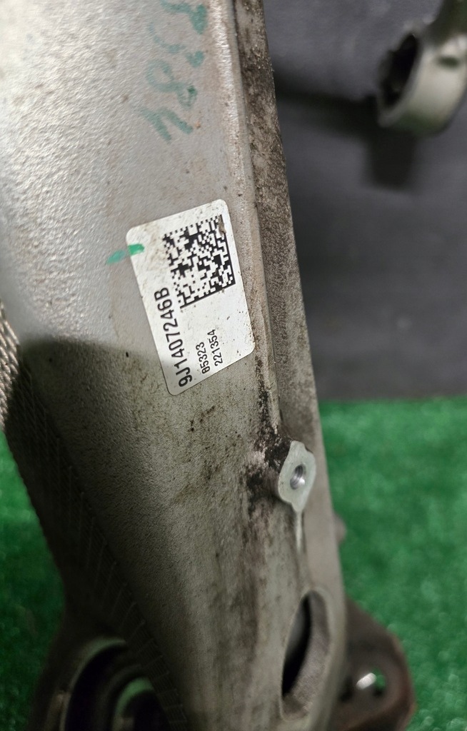 фото №5, Porsche taycan подвеска поворотный кулак рычаг правая