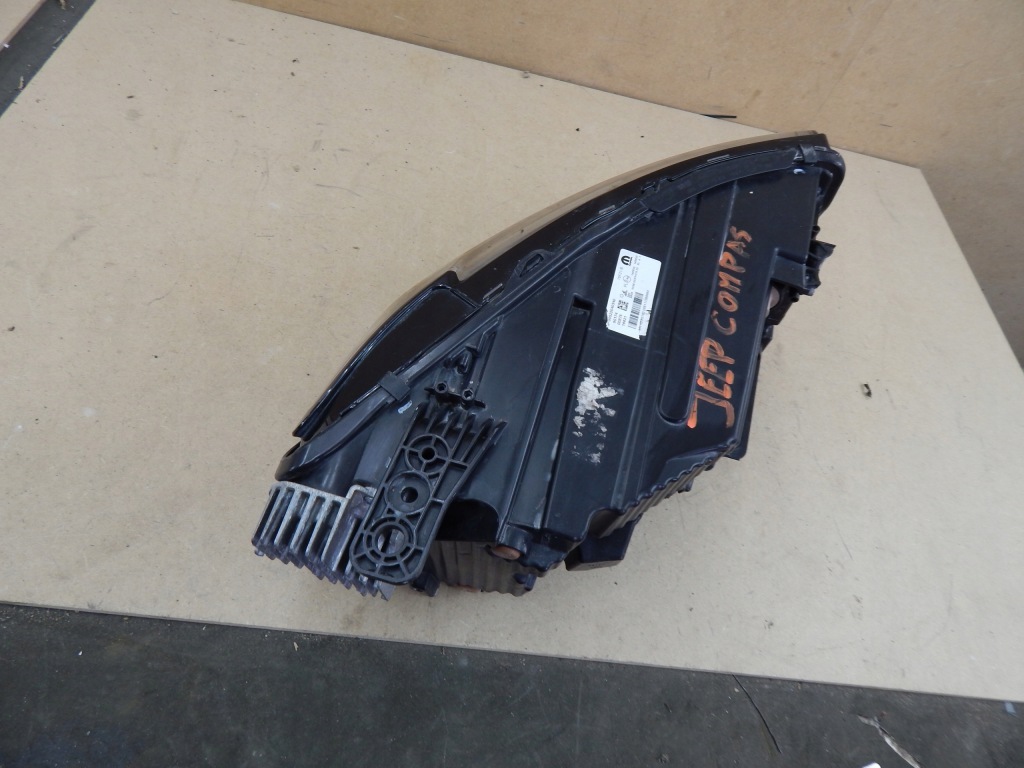 Фара левая передняя левый перед jeep compass рестайлинг  00522040340 оригинал Цена