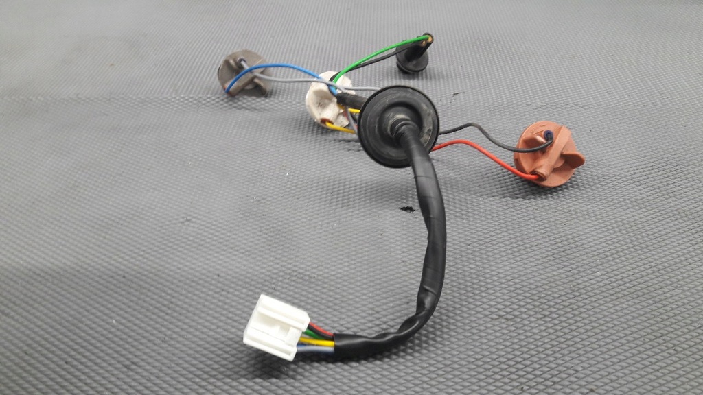 фото №6, Електропроводка лампи правий задня opel karl 17