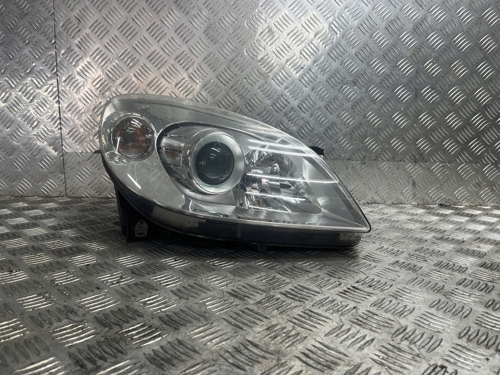 фото №1, Mercedes w245 лампа правая перед линза