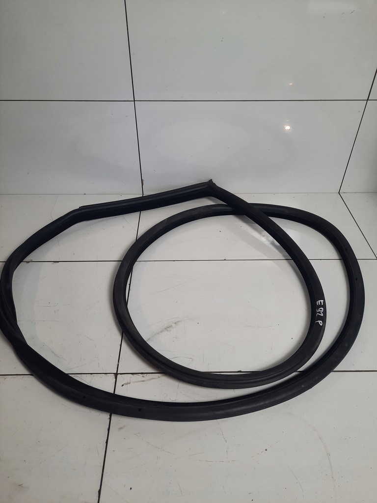 фото №1, Прокладка двері bmw e92 права передня кузовна