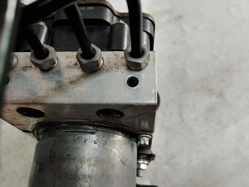 Jaguar насос гальмівна abs hk83-14f447-cf європа Київ