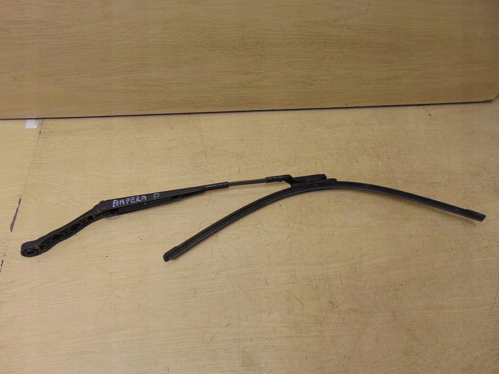 фото №1, Двірник важіль двірники праве opel ampera eu