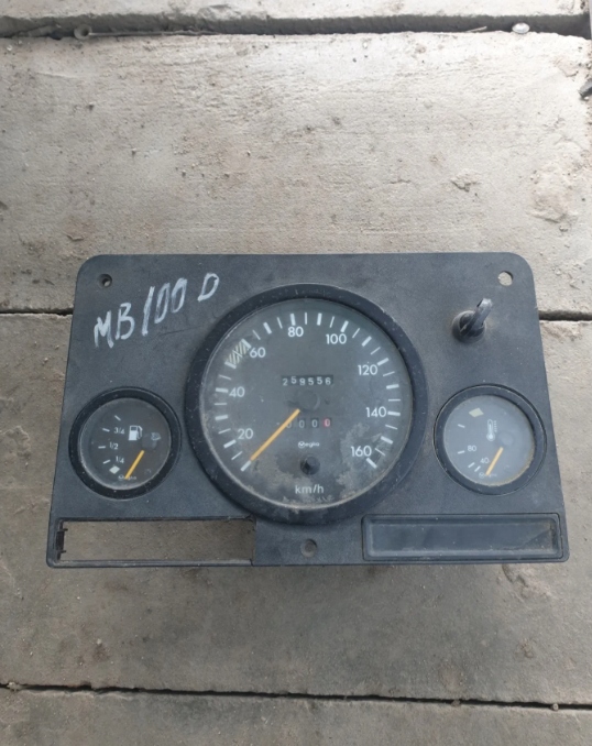Купити Mercedes w631 mb100 лічильник прилади 6316890590