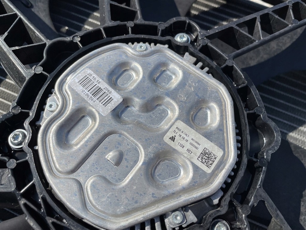 фото №11, Радиатор комплект радиатор вентилятор dsg 2.0 tdi vw passat b8 15-19 rok