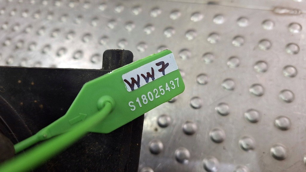 фото №6, Вентилятор обдув 1j1819021c vw golf iv bora leon i toledo ii a3 8l