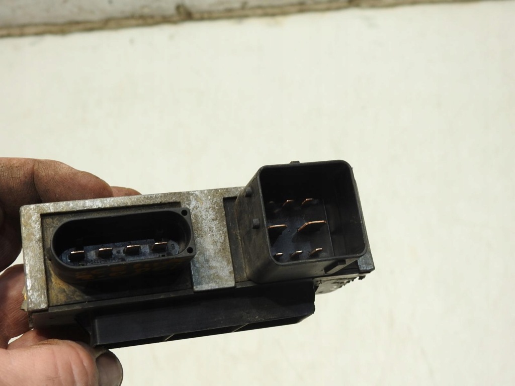 фото №4, Реле свеча накаливания renault scenic iii 2.0 dci 8200558438a