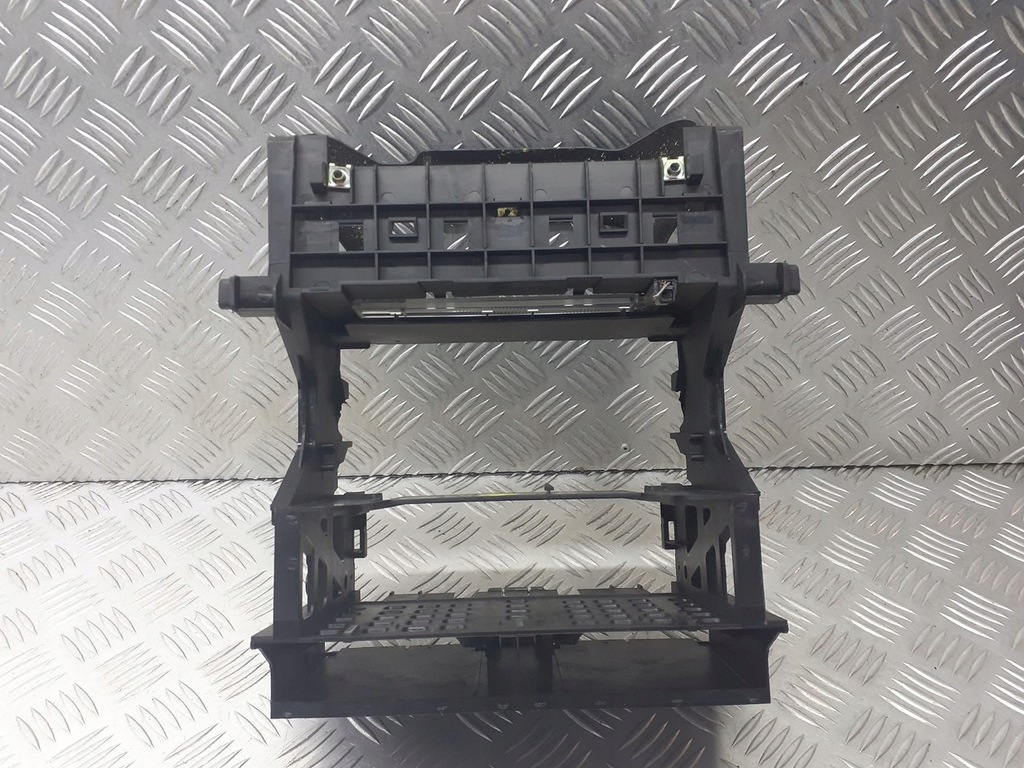 фото №3, Корзина рамка радіо audi a4 b6 1.9 tdi 8e0858005e