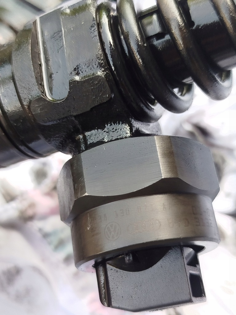 фото №10, Насос-форсунка насос-форсунки 038130073aa vw golf iv audi a3 8l 1.9 tdi