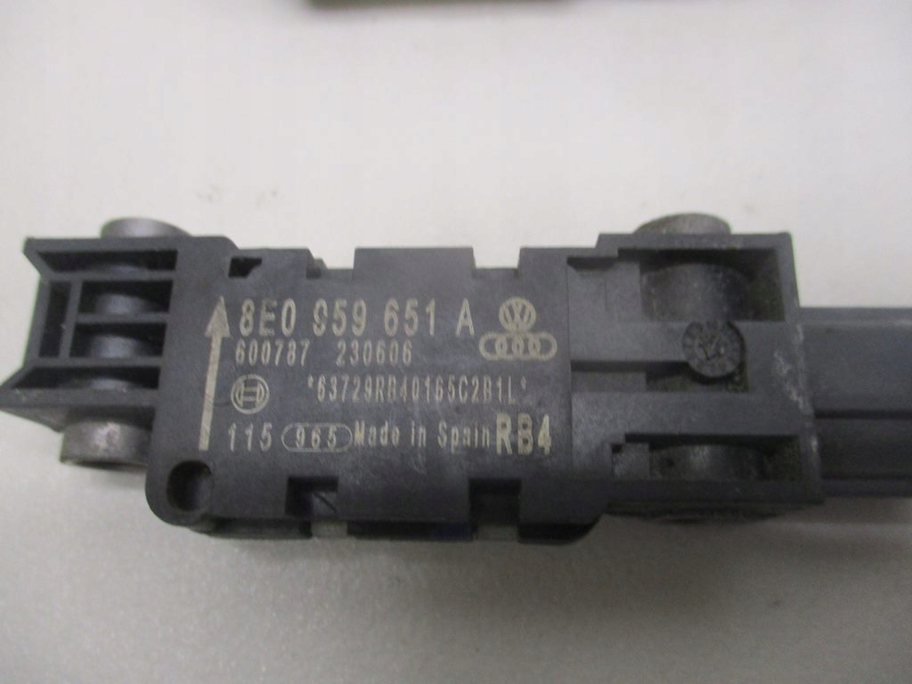 фото №7, Датчик ударный боковой audi a4 b7